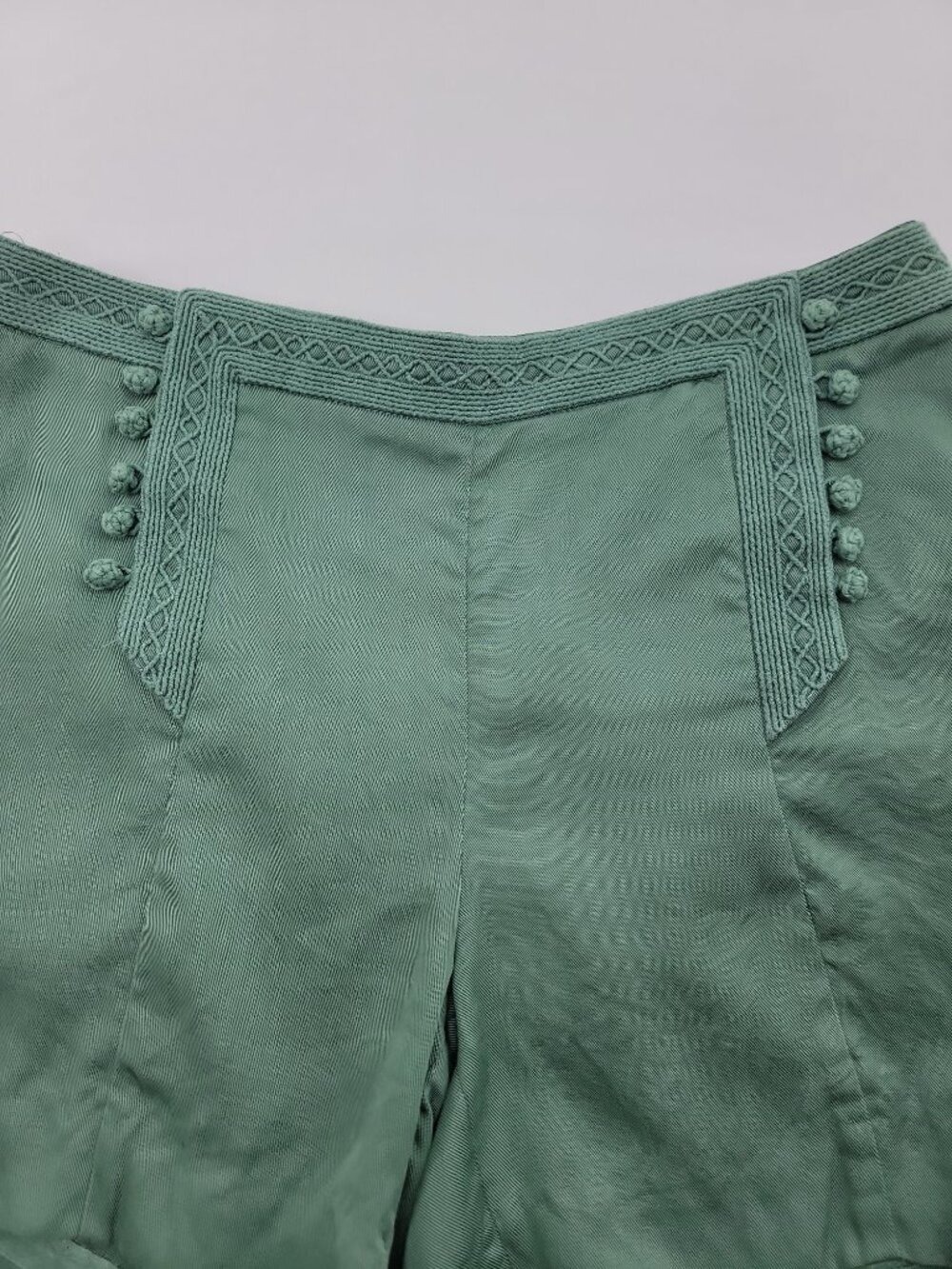 Sezane Sevenses Sage Green Tencel Shorts Embroidered Trim Tie Side Size 0 - Picture 3 of 10